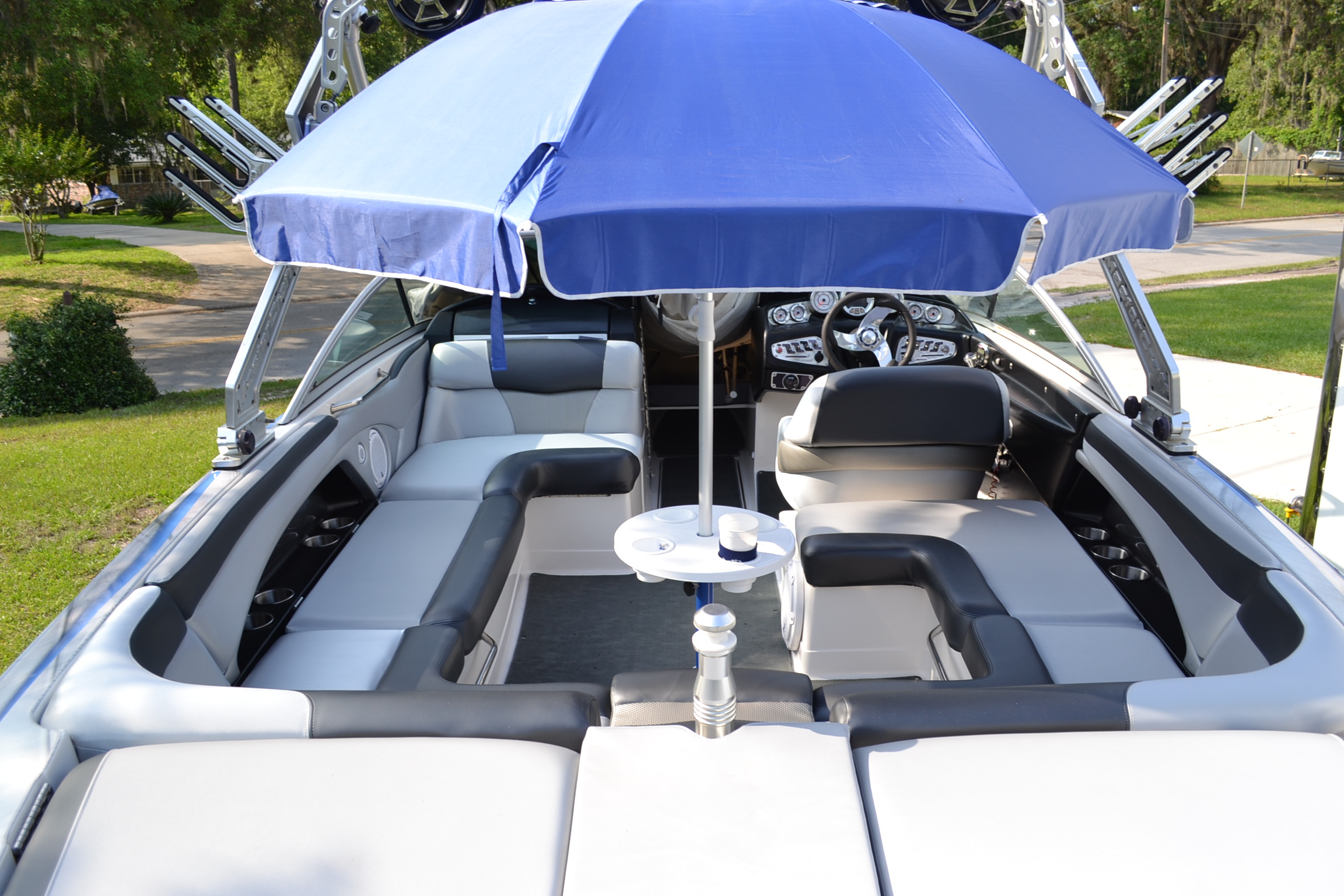 Boat Table for Pontoons, Ski Boats, Cruisers and Fishing Boats